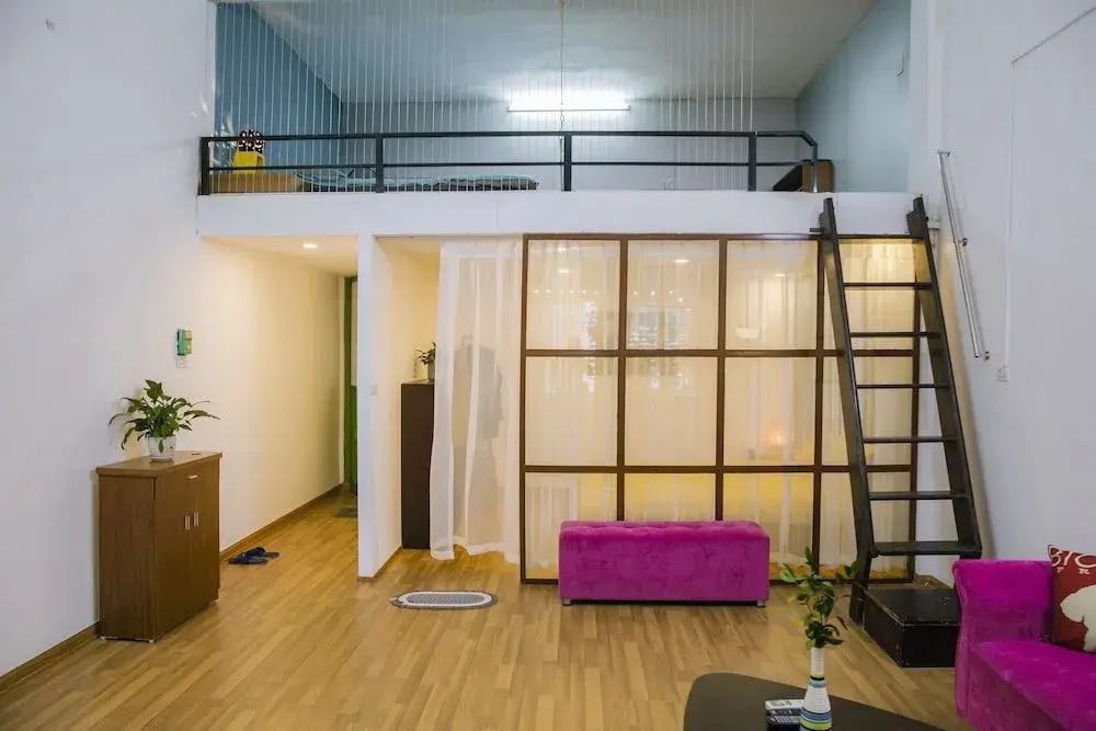 NQ Vintage House