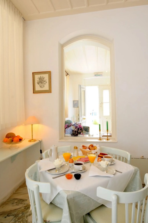 Hotel Omiros