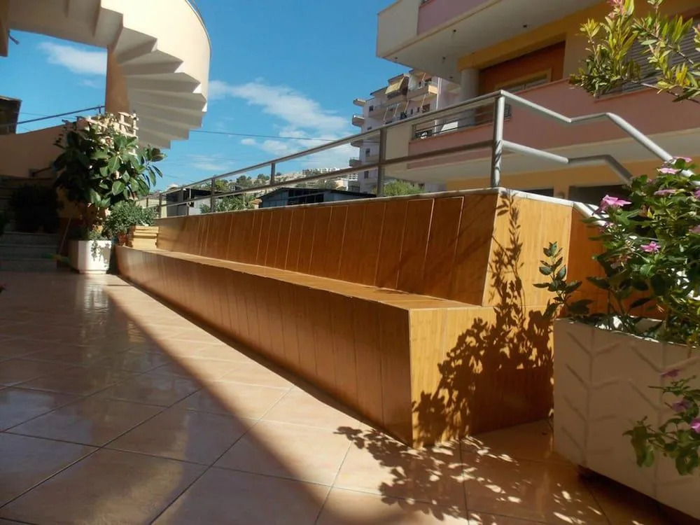 Apartments and Rooms Armanda