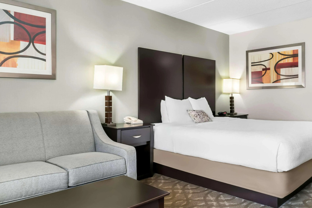 Best Western Okemos/East Lansing Hotel & Suites