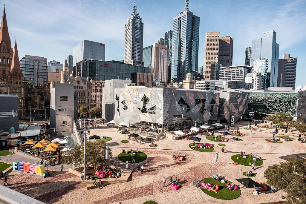 A Modern 2Br Apt Near Crown & Southern Cross
