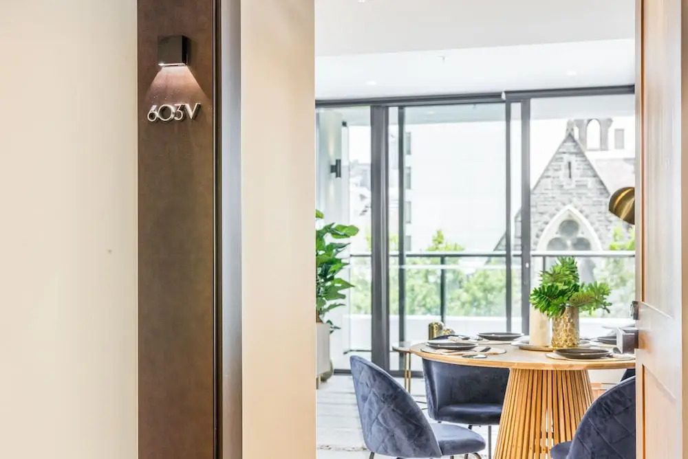 Exquisite 1 bedroom Parking Gym Pool Spa