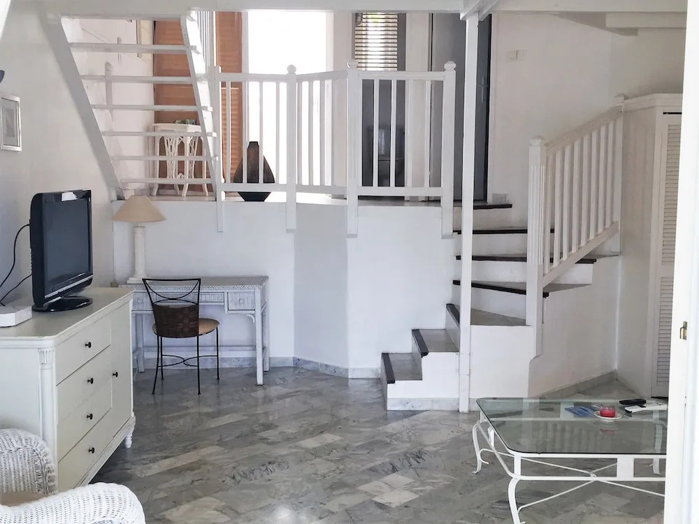 Idolem Residence