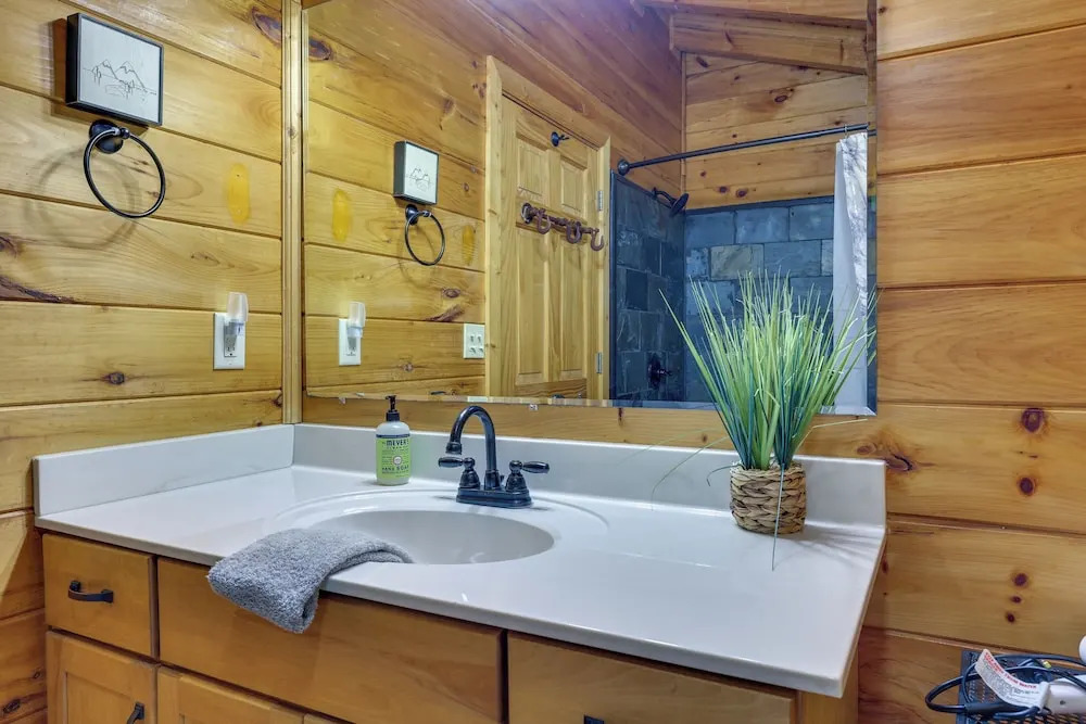 Riverfront Ellijay Cabin w/ Deck + Pool Access!
