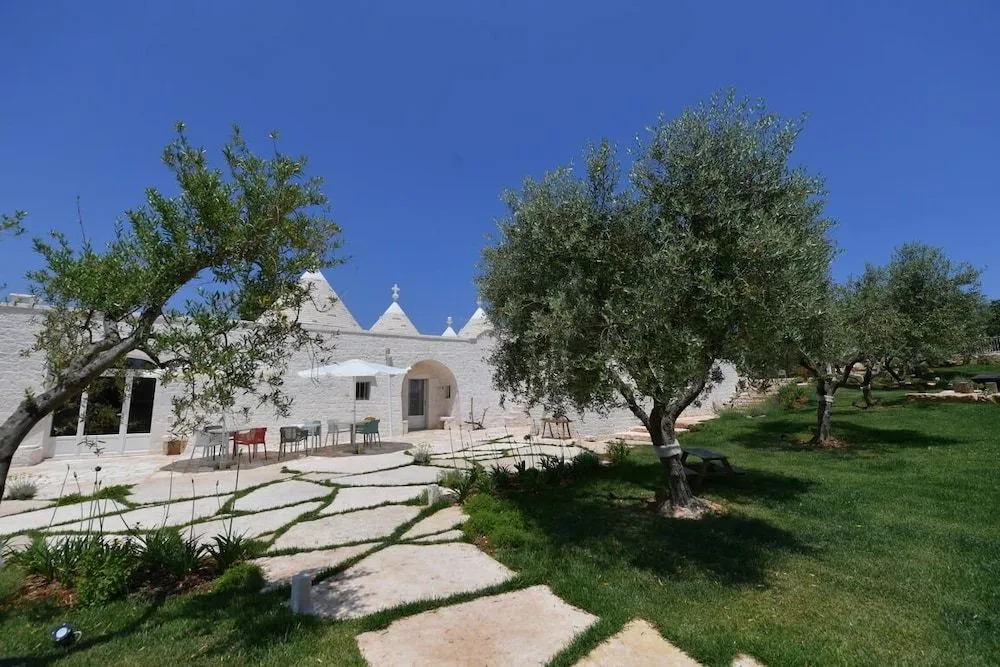 Trulli Santa Croce Luxury Holidays - piscina privata fino a 8 persone