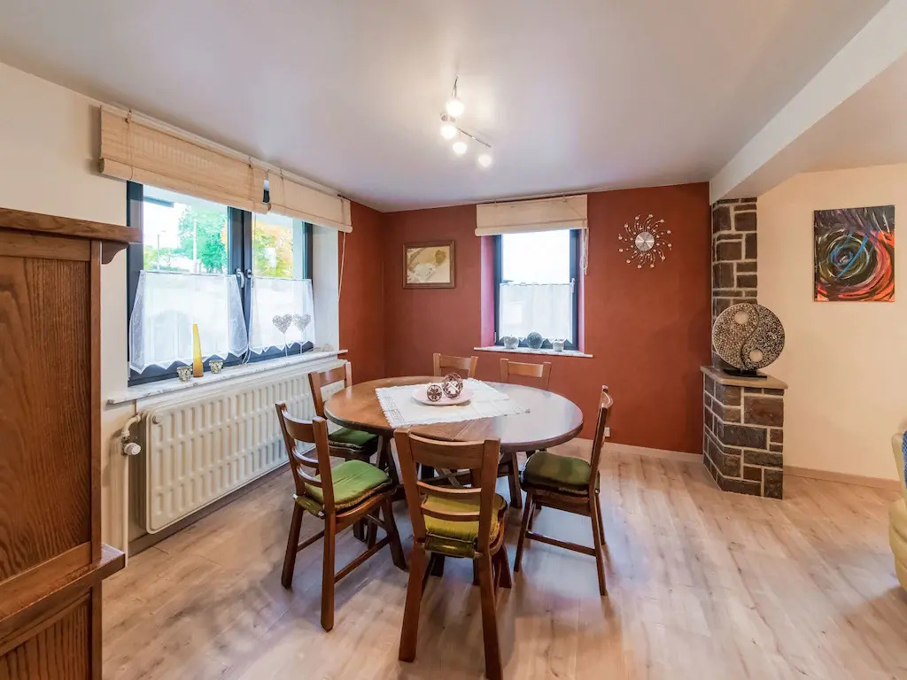 Holiday Home in Bullingen with Garden