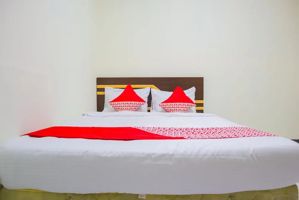 Seven Season Residence by OYO Rooms