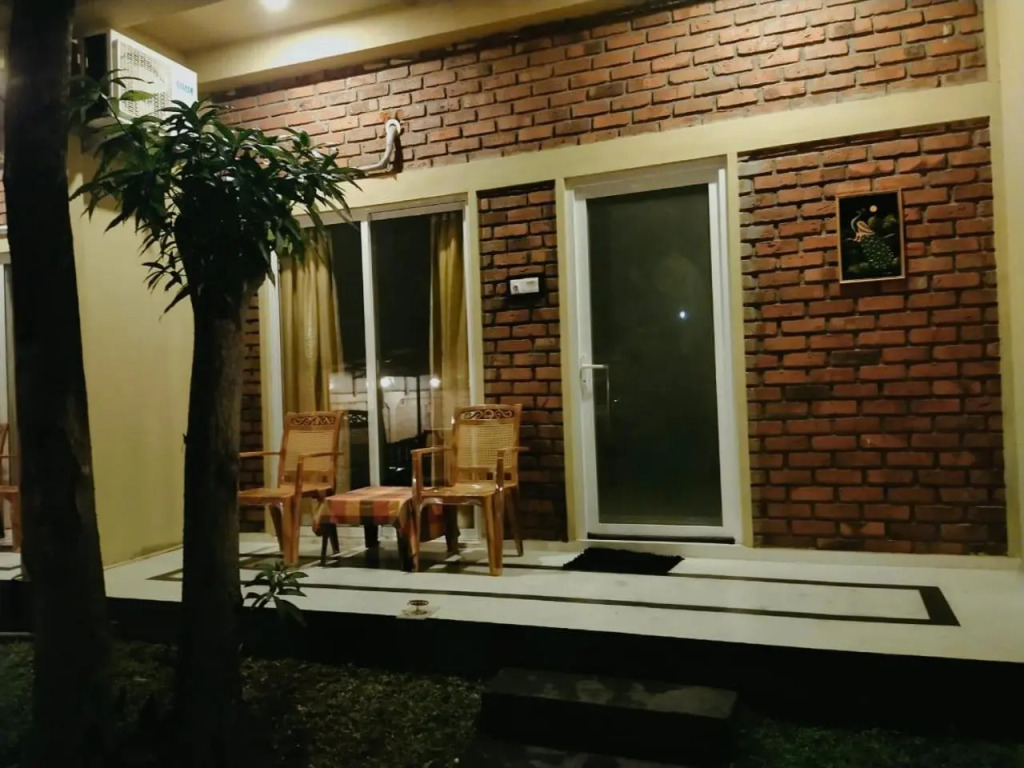 Petit Guest House