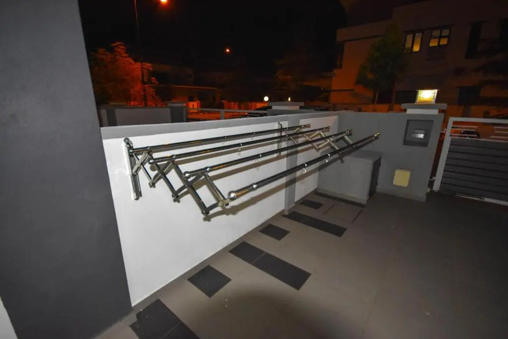 275 Sitiawan Homestay