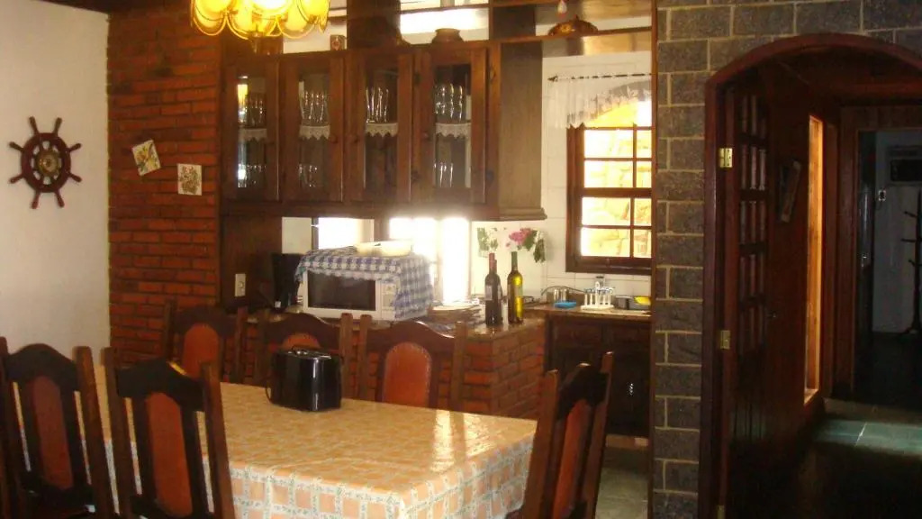 Casa Grande Duplex Temporada Saquarema Balneário de Vilatur 6 quartos, próximo a praia.