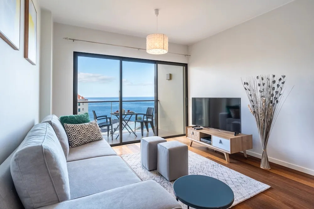 Centromar Bella Vista by Atlantic Holiday