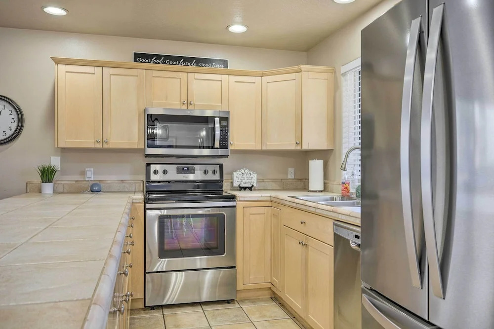 Beautiful St George Condo ~ 5 Mi to Downtown!