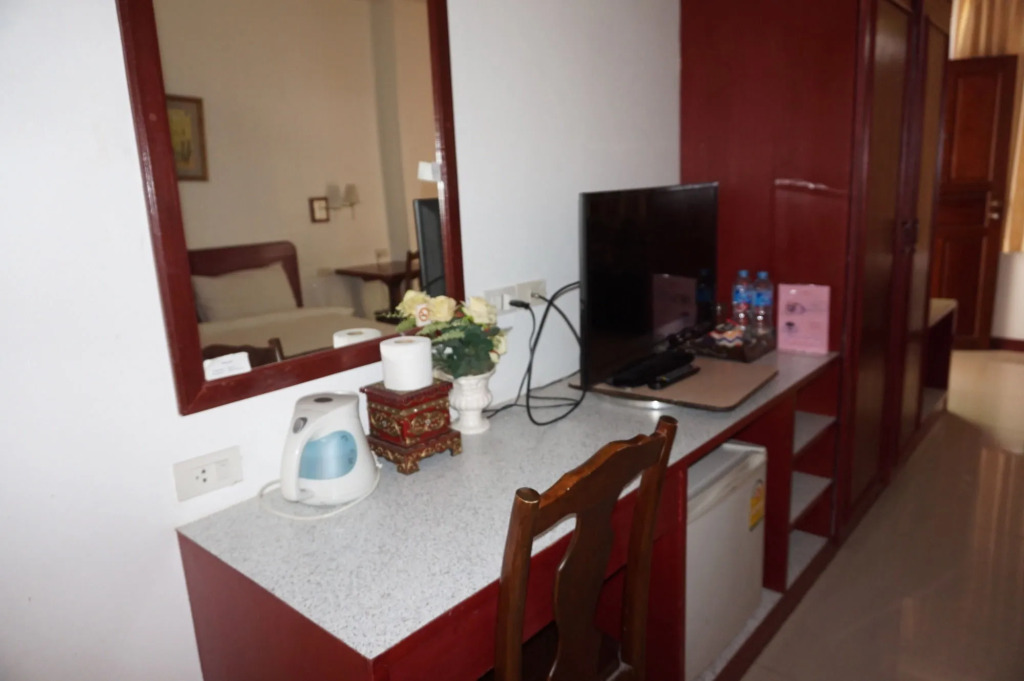 Phanthipha Residence (SHA Extra Plus)