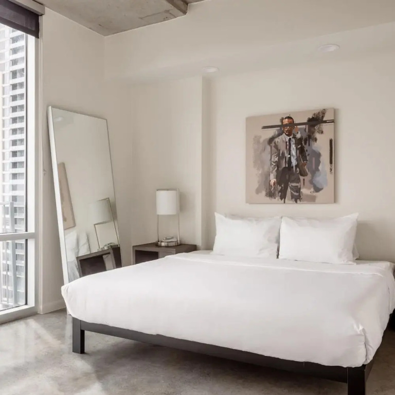 Kasa Spacious 1BD With Private Balcony 2nd Street