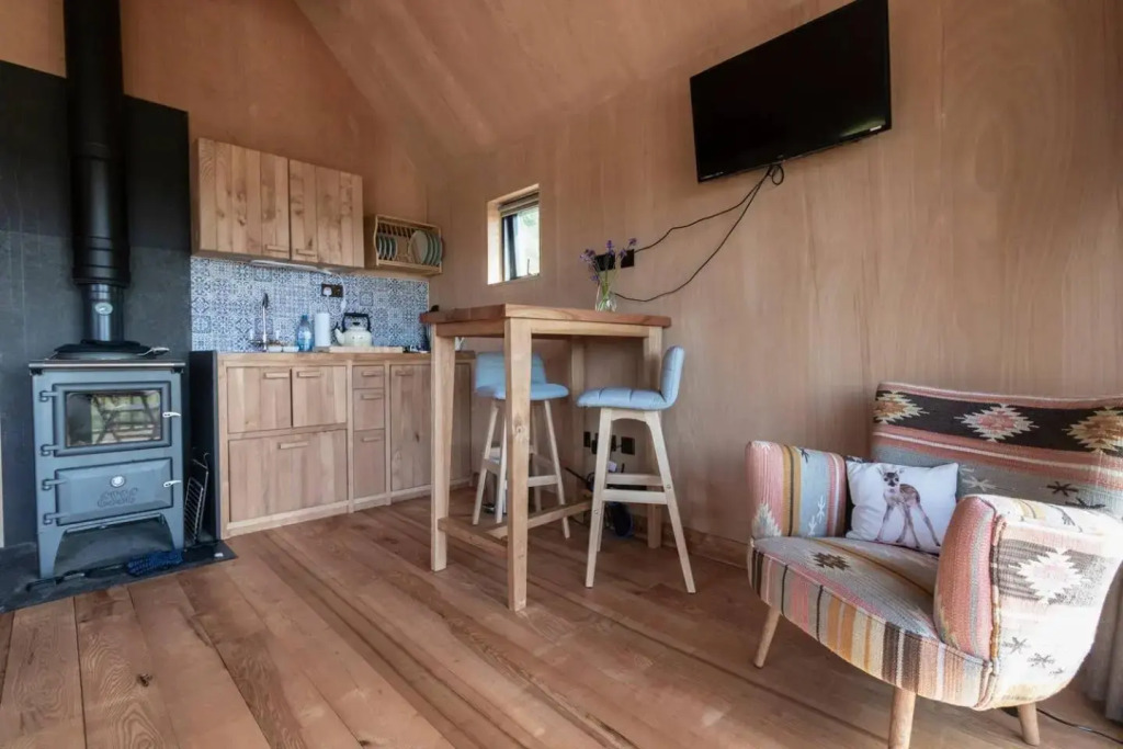 Birdwatchers Cabin