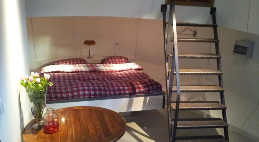 New Houseboat Jordaan Centrum