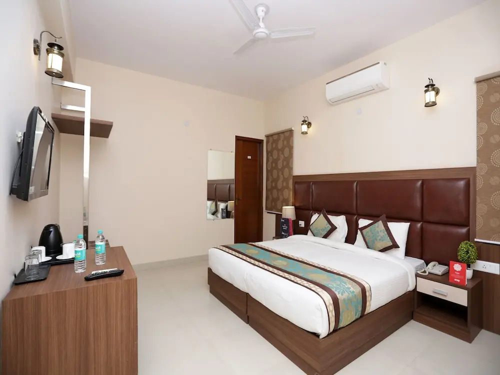OYO 13435 Atithi Suites