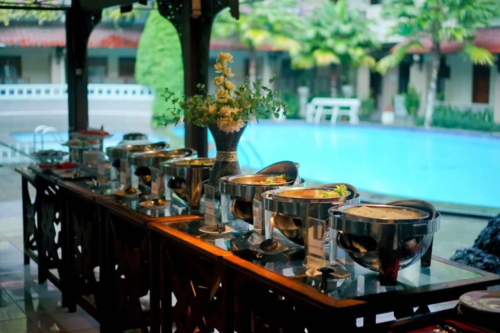 Cakra Kembang Hotel