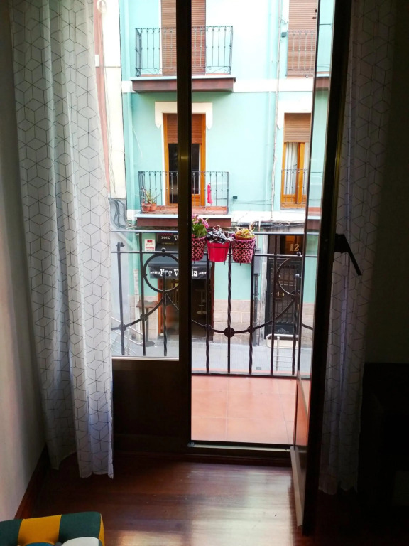 Bilbao Center Apt parking FREE