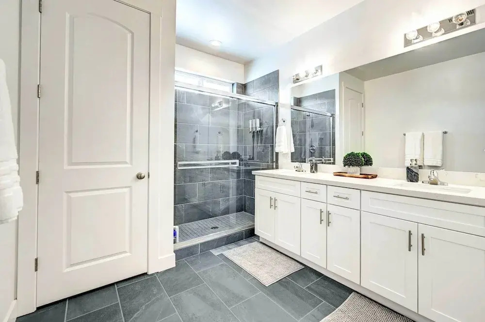 12 Mi to Dtwn Flagstaff: Spacious Bellemont Home