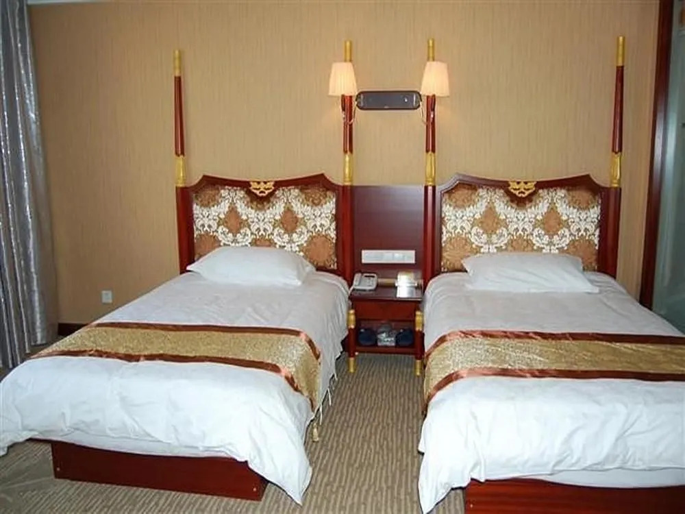 Golden Harbour Hotel