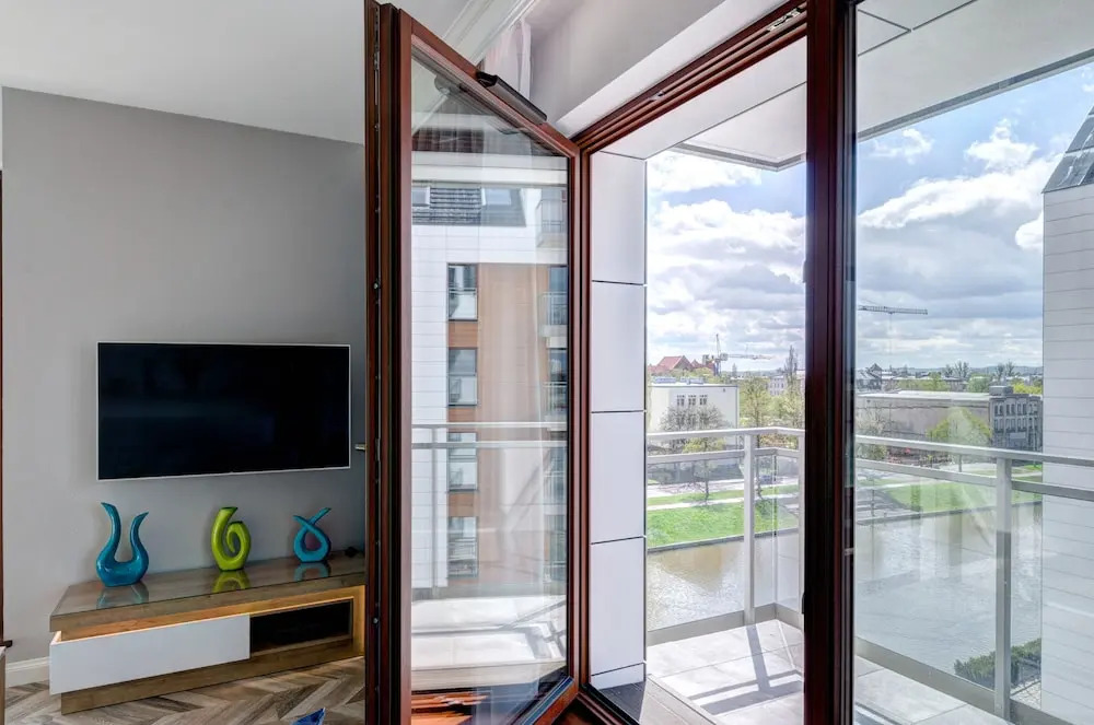 Live & Travel Apartments Number 1