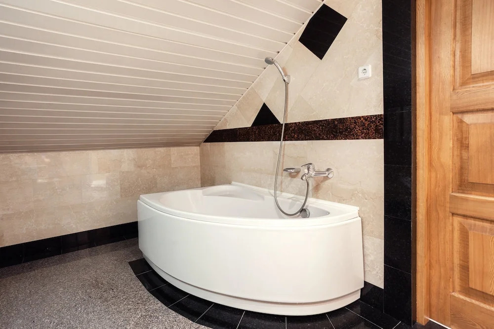 Atrium Hotel