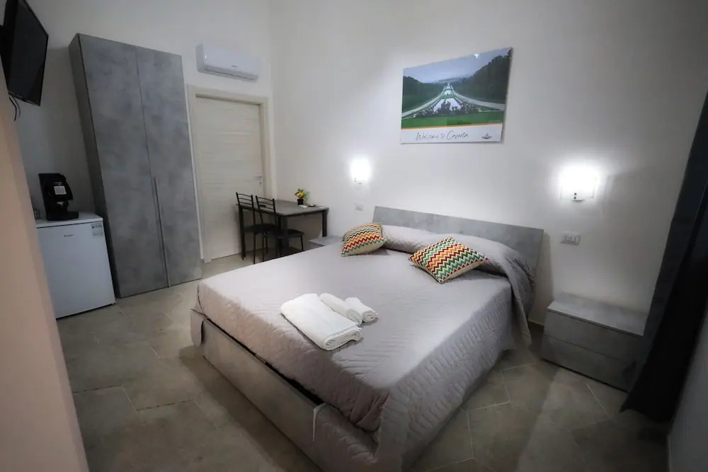 B&B REVOLUTION BED e BREAKFAST