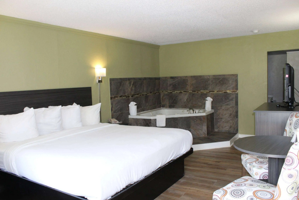Baymont by Wyndham Front Royal Near Shenandoah National Park