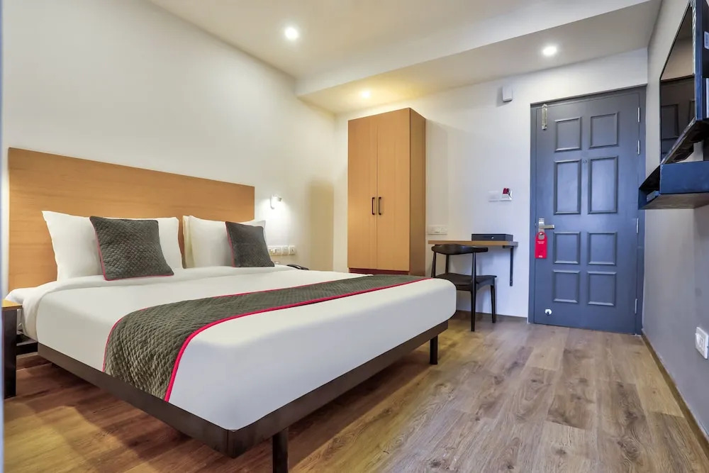 OYO Townhouse 156 Maraimalai Nagar