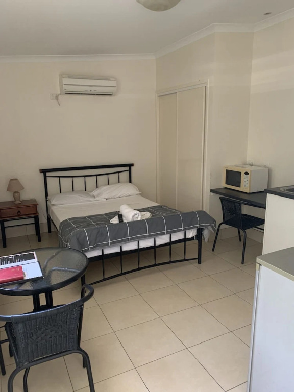 Pit Pony Hotel