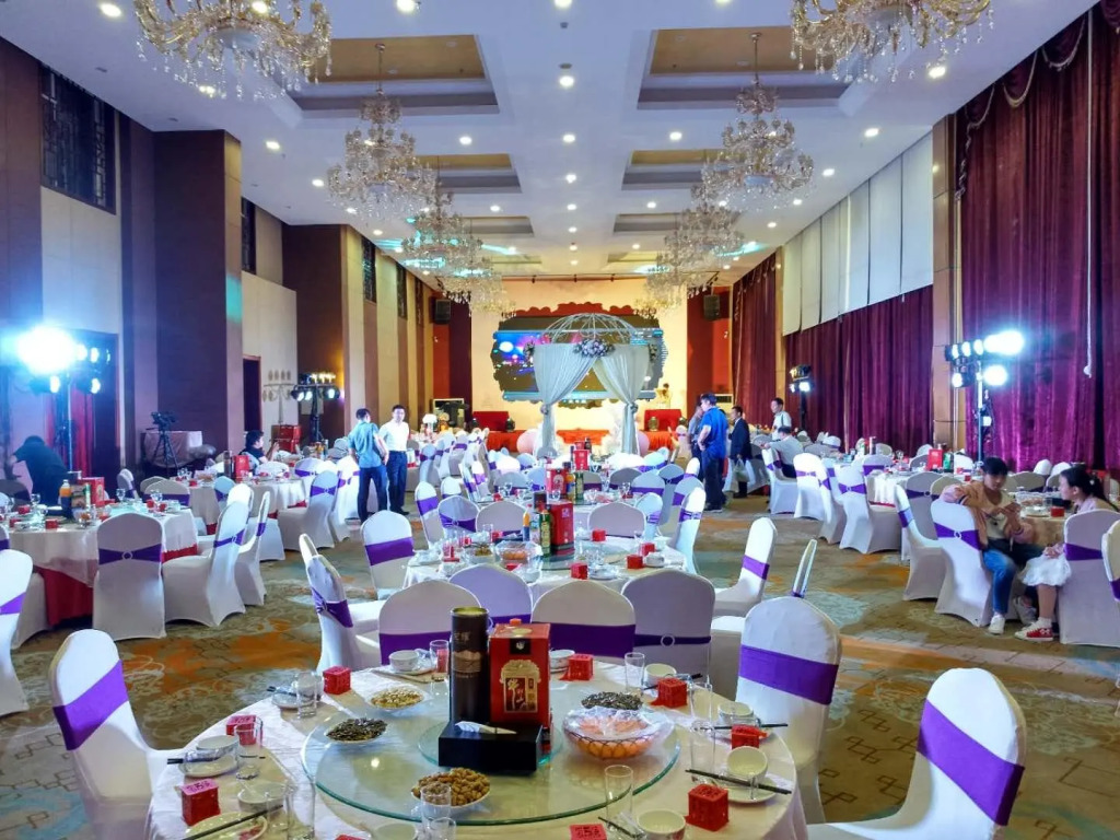 Beijing Blue Peacock Business Hotel