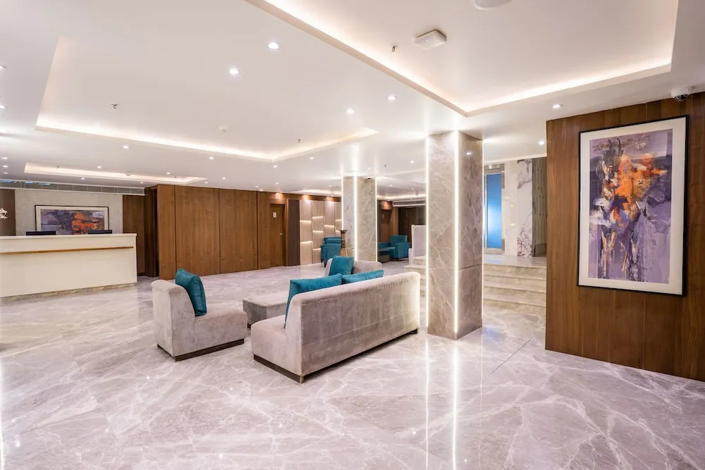 Regenta Inn Gurugram Sec-47 City Center