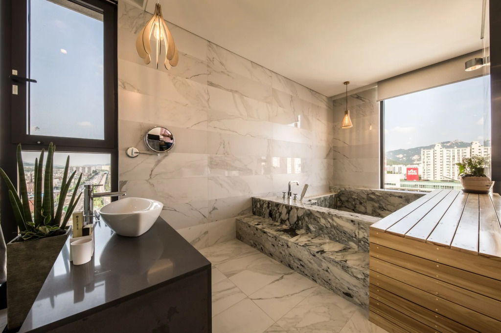 Dobong Hotel Bay204