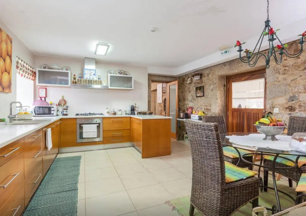 House with 5 bedrooms in Braga with wonderful mountain view private pool enclosed garden 30 km from the beach