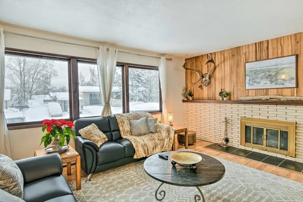 Pet Friendly West Anchorage Home Near Airport by RedAwning