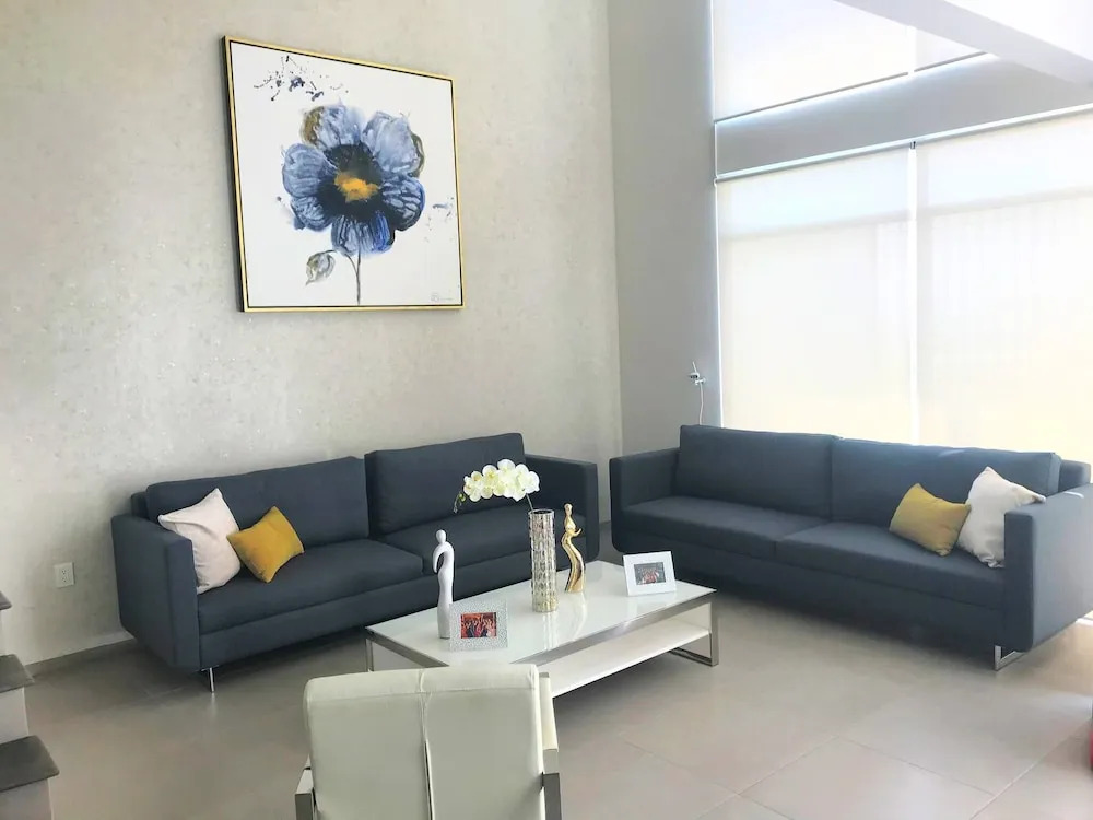 Luxury house with all the amenities Gym Seg Aa cal Pool Tv Wifi
