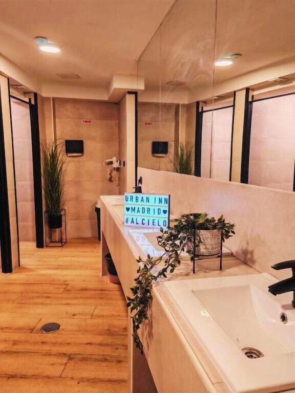 Urban Inn Capsule Madrid