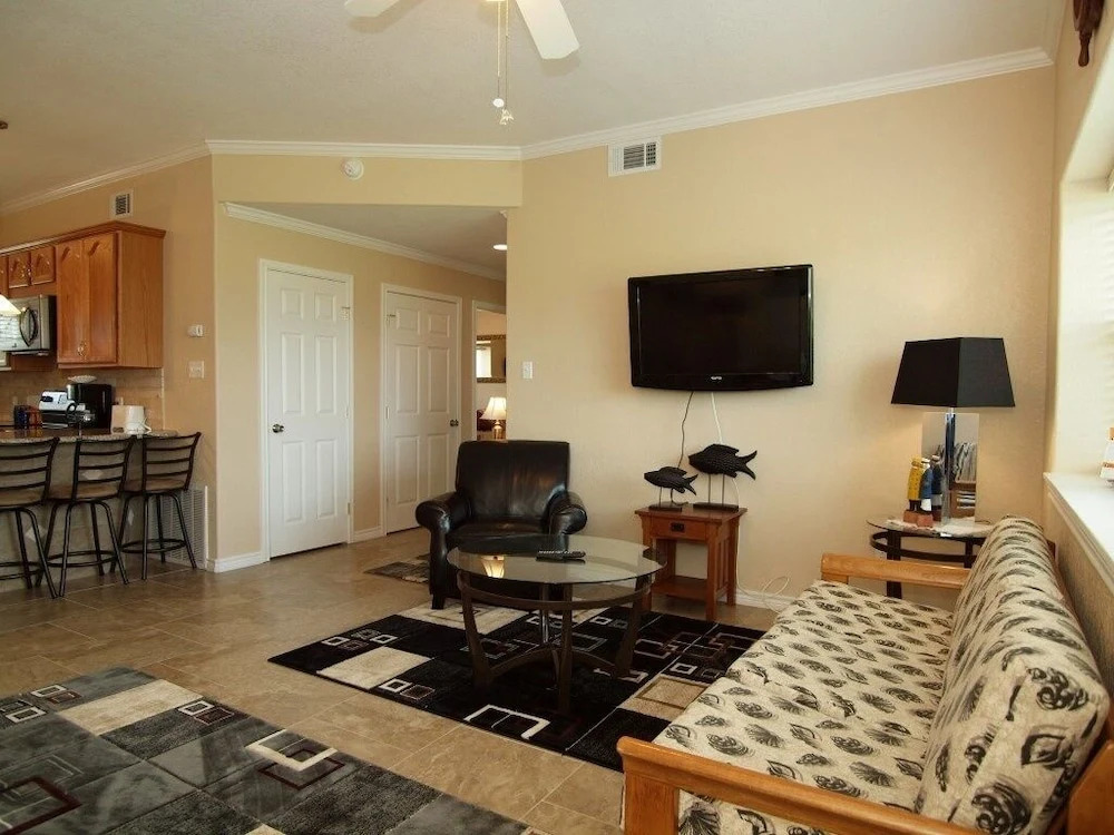 Island 27 2 Bedroom Condo