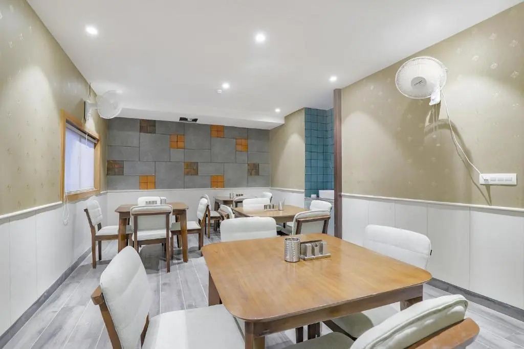 FabHotel Meritus Inn - Odhav Industrial Estate