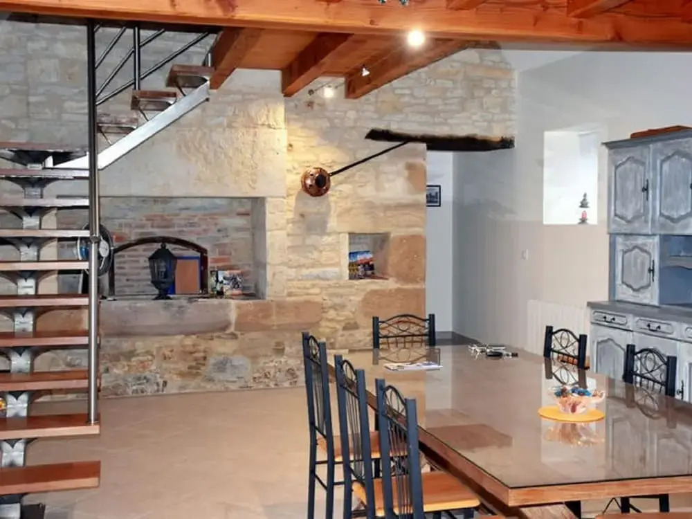 Cozy Holiday Home in Rudelle