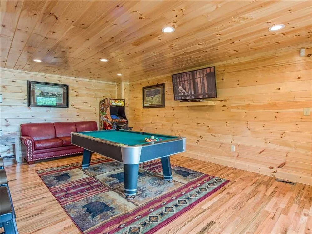 Smoky Mountain Dream - Five Bedroom Cabin