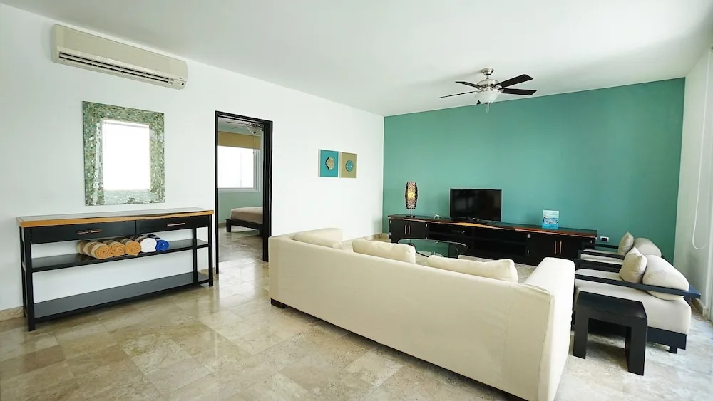 Playa Ge 302 B 2 Bedroom Condo