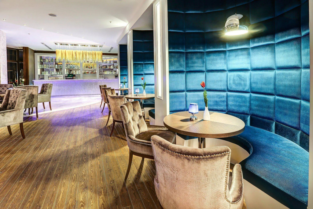 Qlusive Hotel