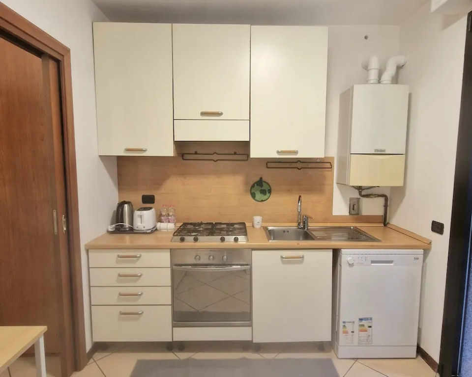 Central Apartment Caniggia 1 With Terrace in Como