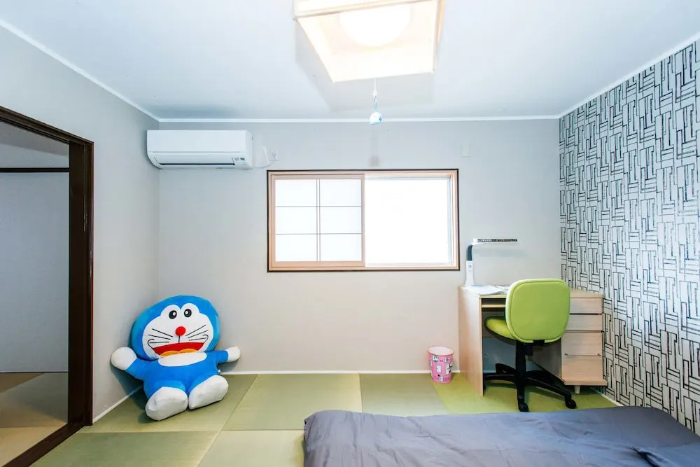 YUYU House - Imazado Anywhere Door