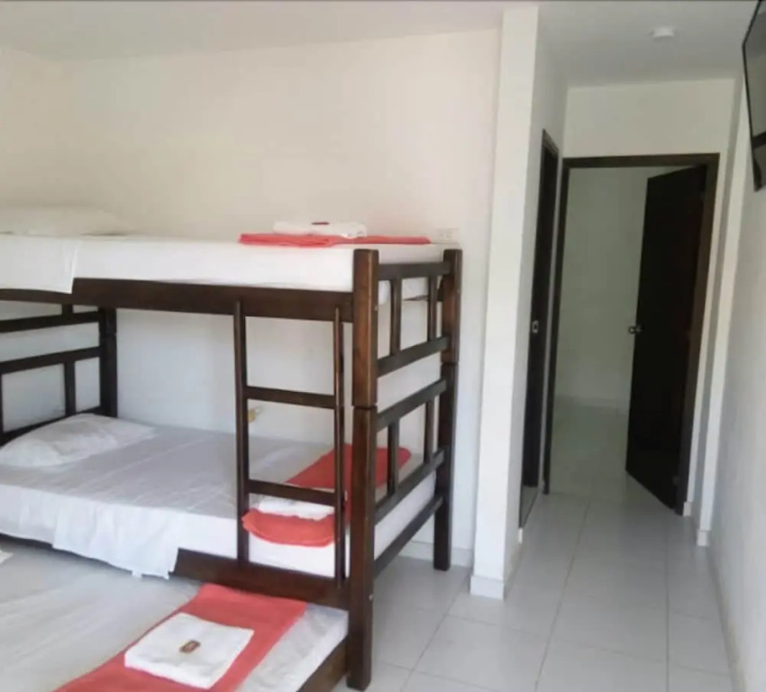 Hostal Fura y Tena