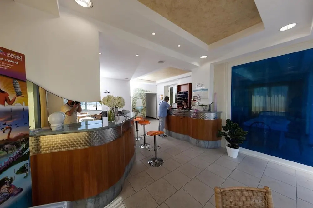 Hotel Sayonara