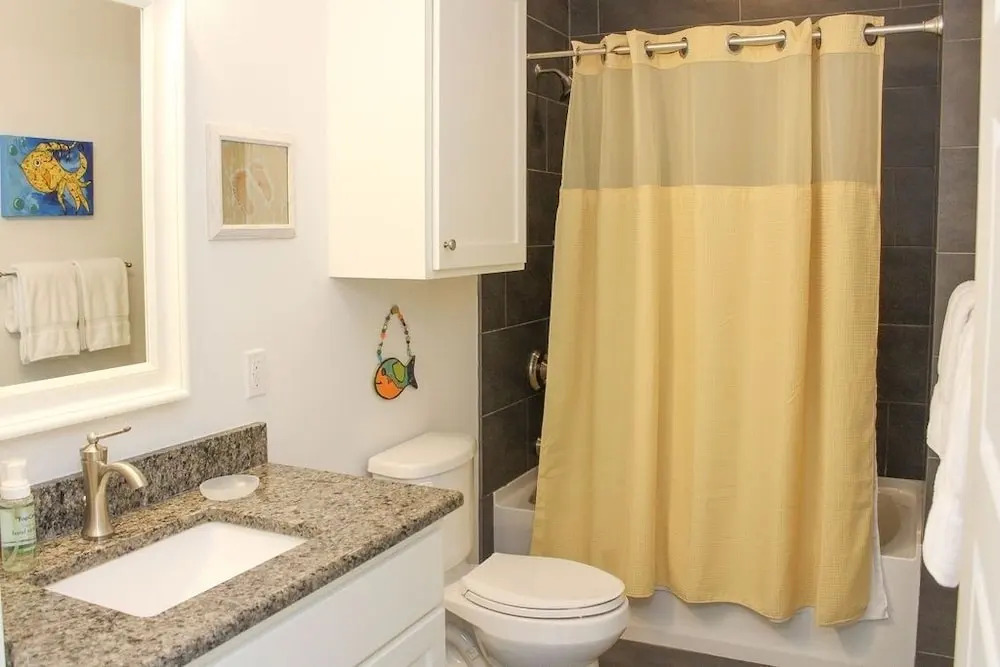 Sandy Craic (Good time) - 4 Br home by RedAwning