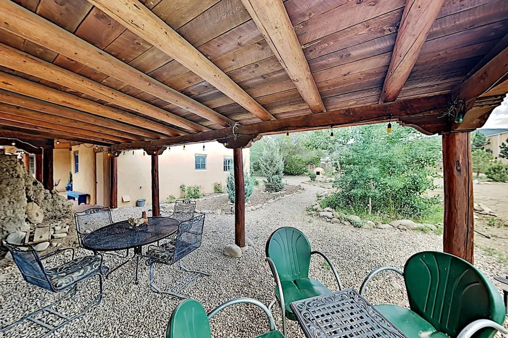Alfreds Hacienda & Casita W/ Hot Tub & Fireplaces 4 Bedroom Home